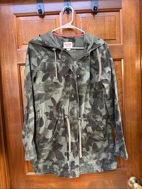 Mossimo Supply Co. Green Camo Hooded Utility Jacket